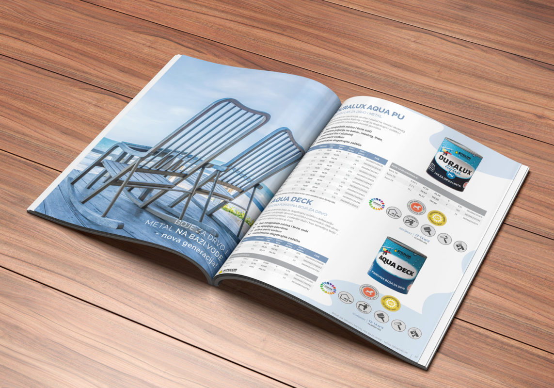 Dizajn kataloga za Sitolor tvornicu boja. Na slici je prikazan otvoreni katalog sa slikama koji je položen na drvenoj površini.