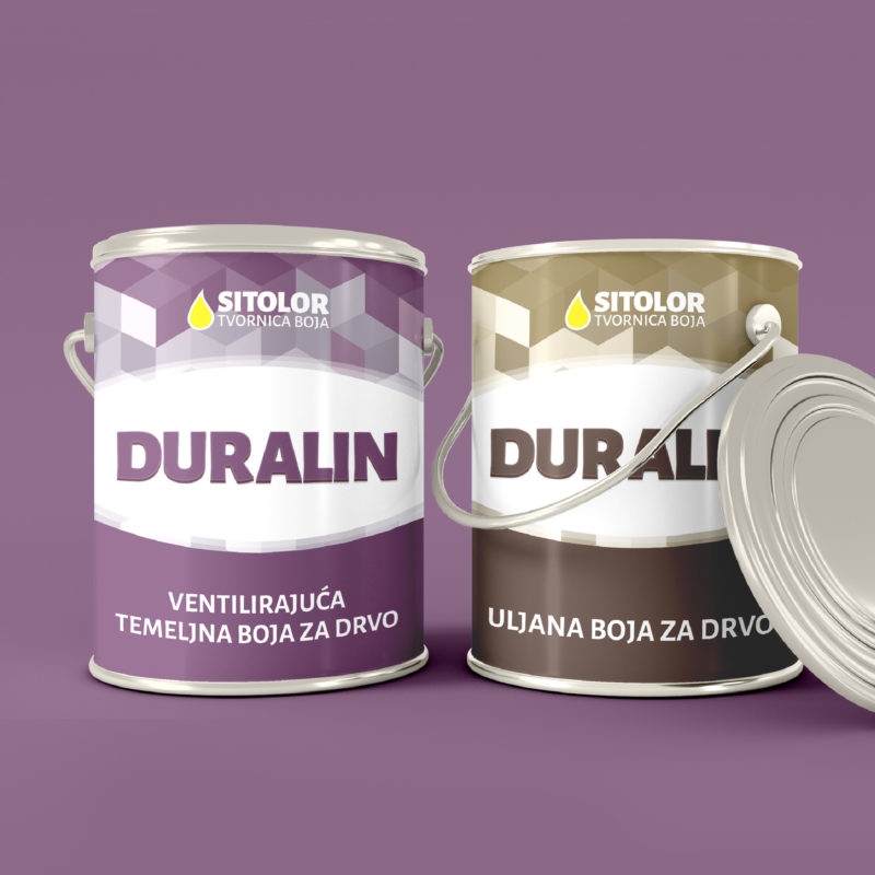 Dizajn ambalaže za Sitolor tvornicu boja. Na ljubičastoj podlozi se nalaze dvije limenke boje jedna ljubičaste boje, druga smeđe iz linije proizvoda Duralin.